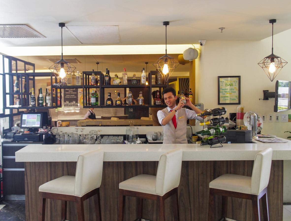 Home Crest Hotel Davao City Dış mekan fotoğraf